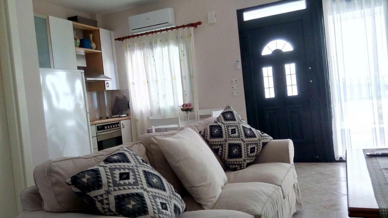 Cute Maisonette No2 On Coastal Sidewalk Никити Экстерьер фото
