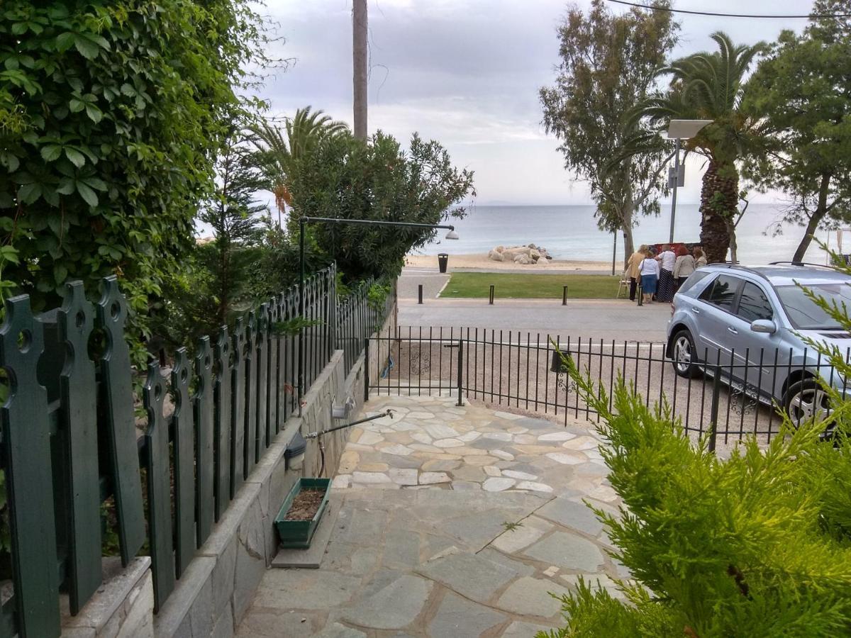 Cute Maisonette No2 On Coastal Sidewalk Никити Экстерьер фото